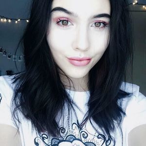 Meet your Posher, Lydia